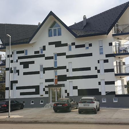 Apartman Mina Divcibare Bagian luar foto